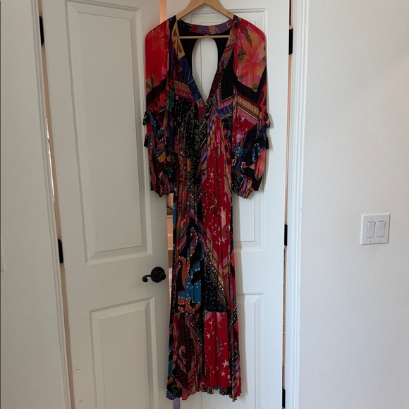 FARM Rio Colorful Patterned Long Sleeve Dress - Picture 6 of 6